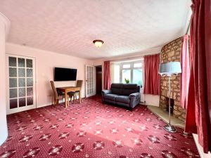 Living Area- click for photo gallery